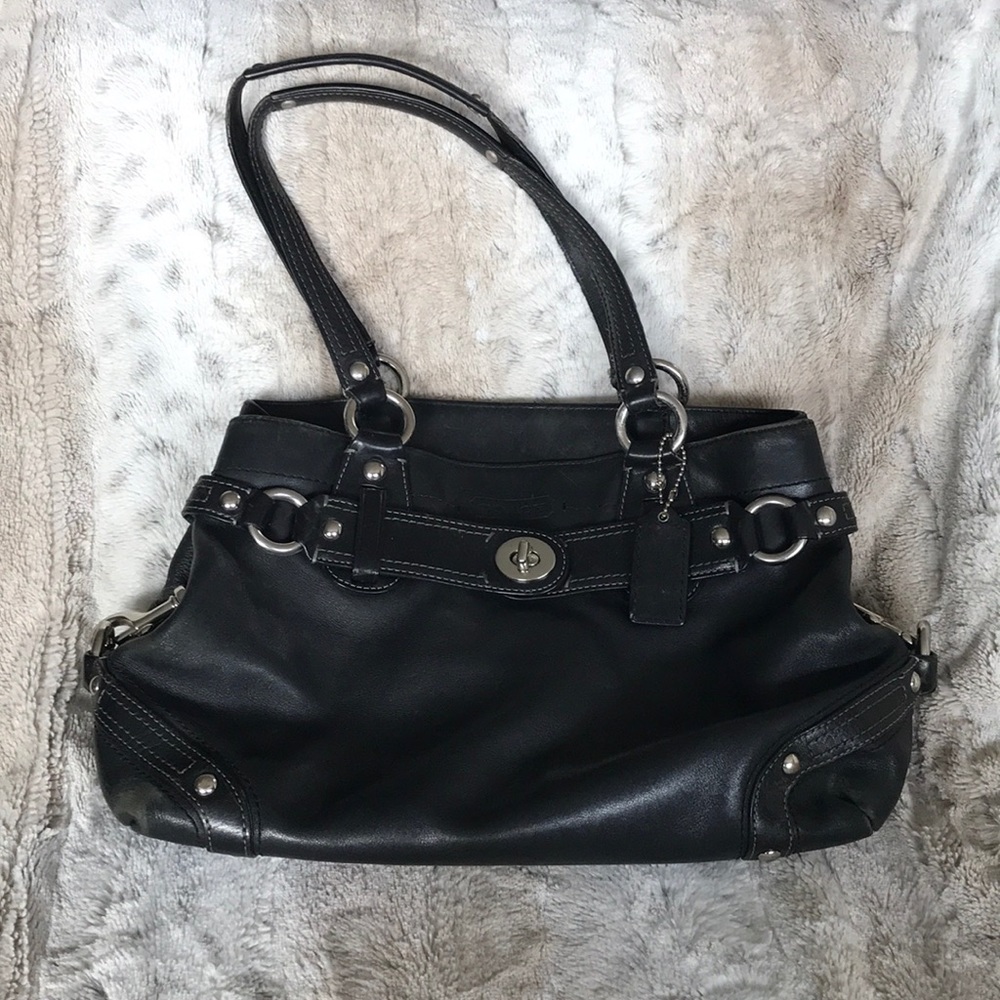 Coach soft leather shoulder bag GUC